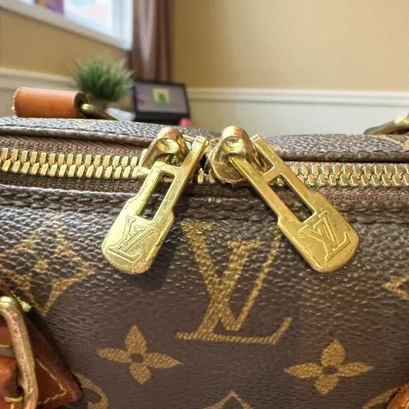 Preloved Louis Vuitton Alma Monogram Bag W/Certificate of Authenticity - Picture 6 of 16